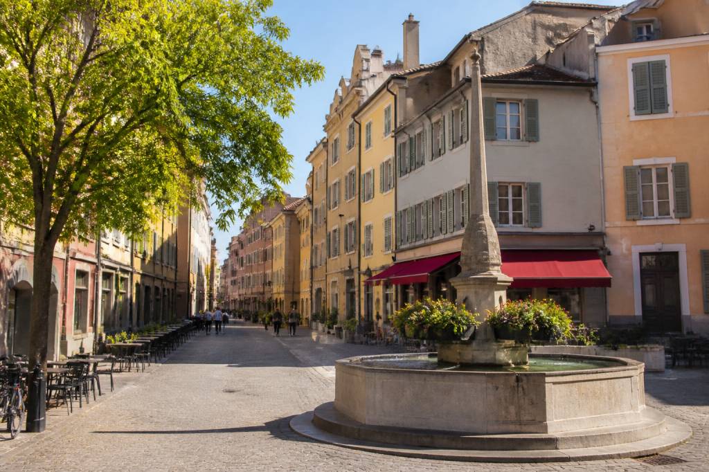 Quartier Carouge Genève : les meilleures adresses et expériences à découvrir
